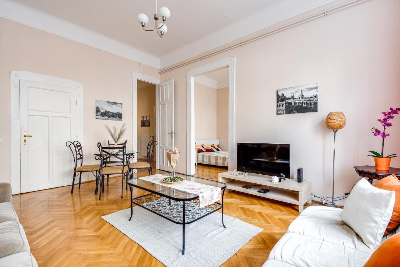Vintage Apartment In The Jewish Quarter بودابست المظهر الخارجي الصورة