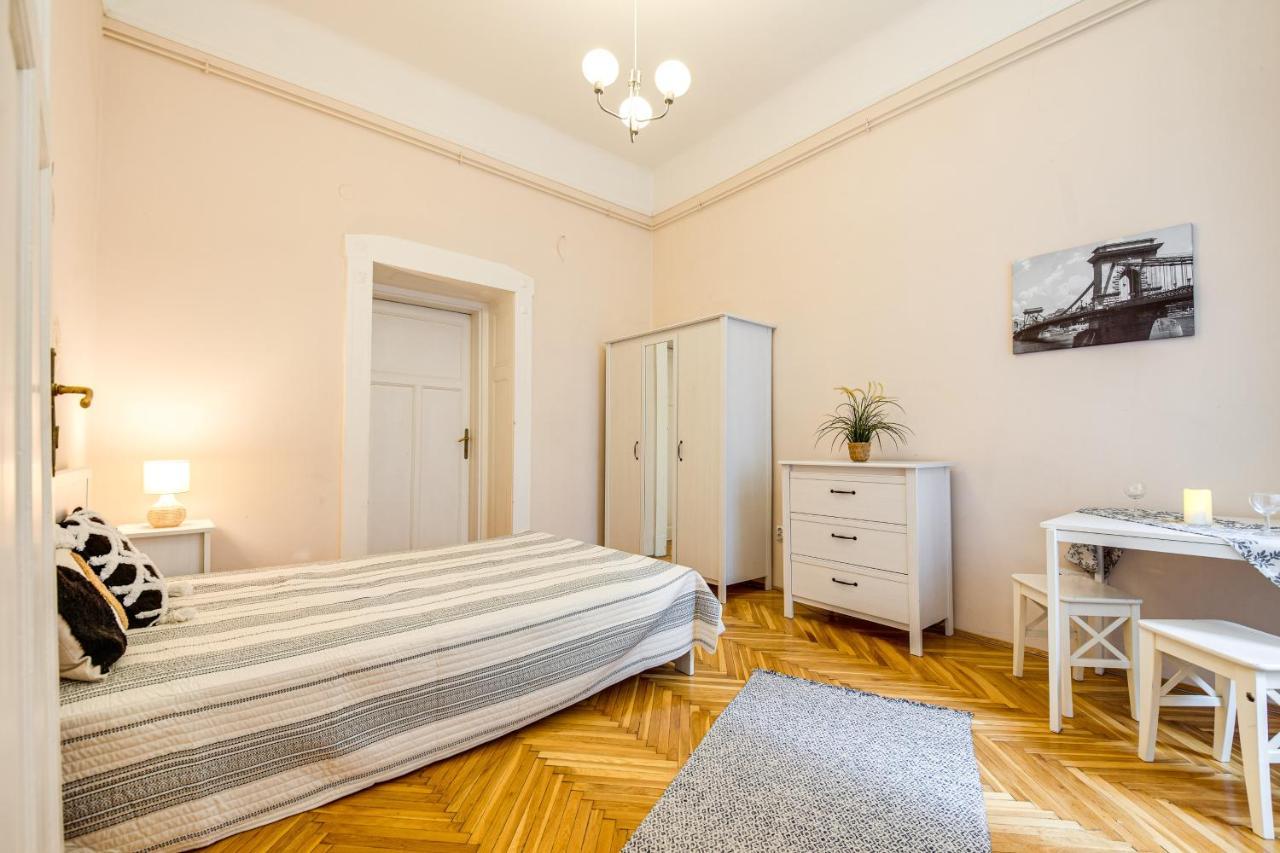 Vintage Apartment In The Jewish Quarter بودابست المظهر الخارجي الصورة